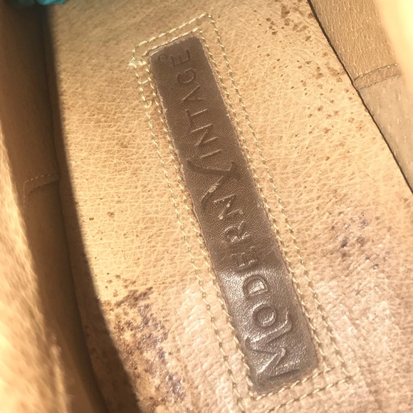 Modern vintage olive suede boots - Picture 8 of 8